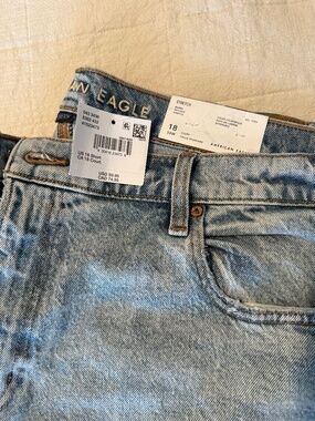 American Eagle Barrel Jeans